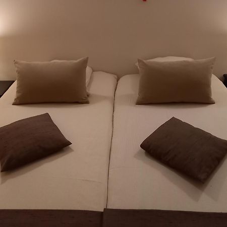 Hebergement Confort Comfortlogies La Fontanella La-Roche-en-Ardenne Exteriör bild